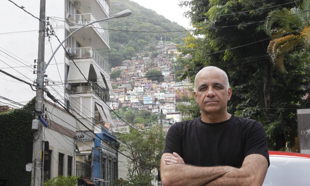 
Para Jessé Souza, a ideia de classe média ‘condensa os sonhos de ascensão social’
Foto: Marcelo Carnaval / Agência O Globo