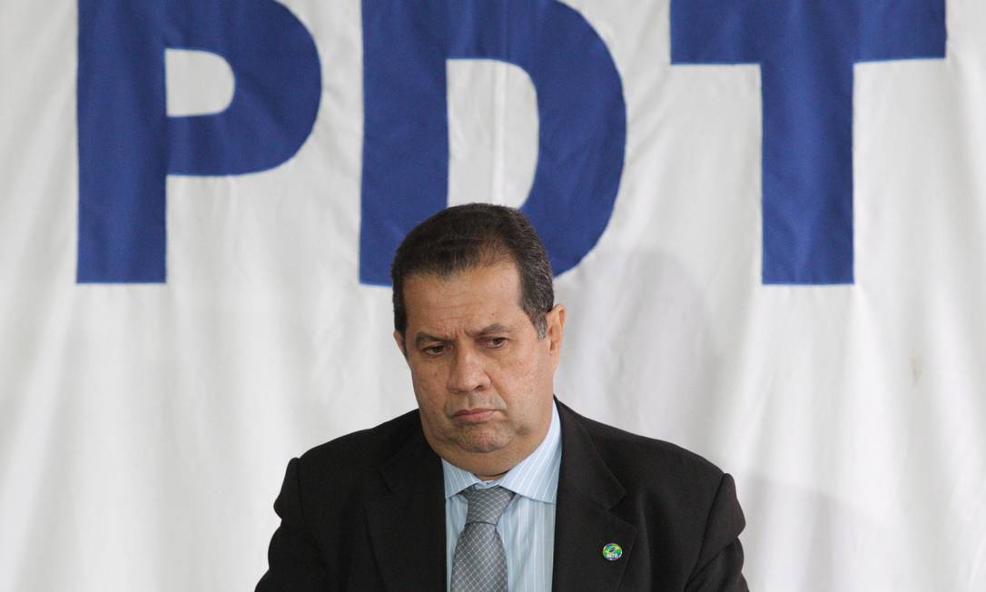 
Carlos Lupi, ex-ministro do Trabalho, é reeleito no PDT
Foto: André Coelho / Arquivo O Globo