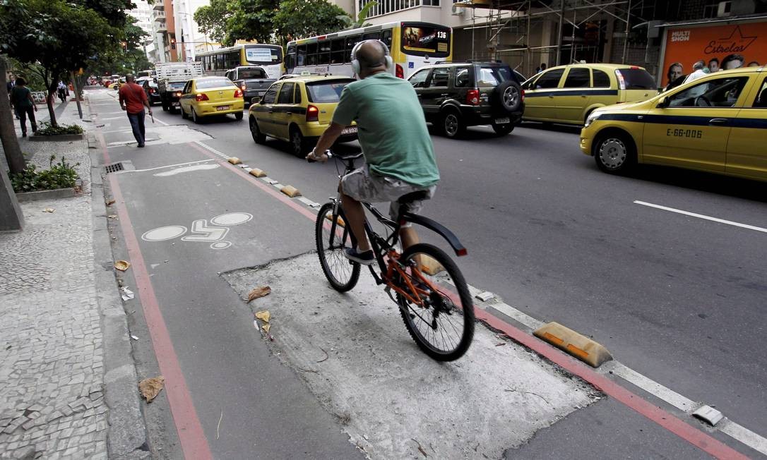 Ciclistas enfrentam problemas no Rio - Jornal O Globo