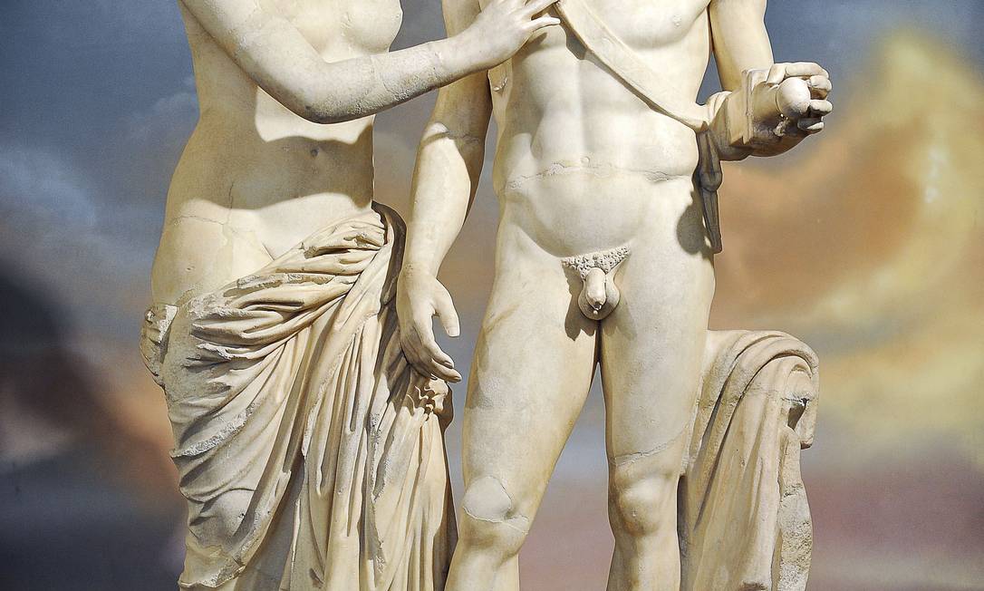 
Estátuas romanas representando os deuses Vênus e Marte: padrão de beleza masculino que ainda é considerado atraente pelas mulheres de hoje
Foto: ANDREAS SOLARO / AFP/ANDREAS SOLARO