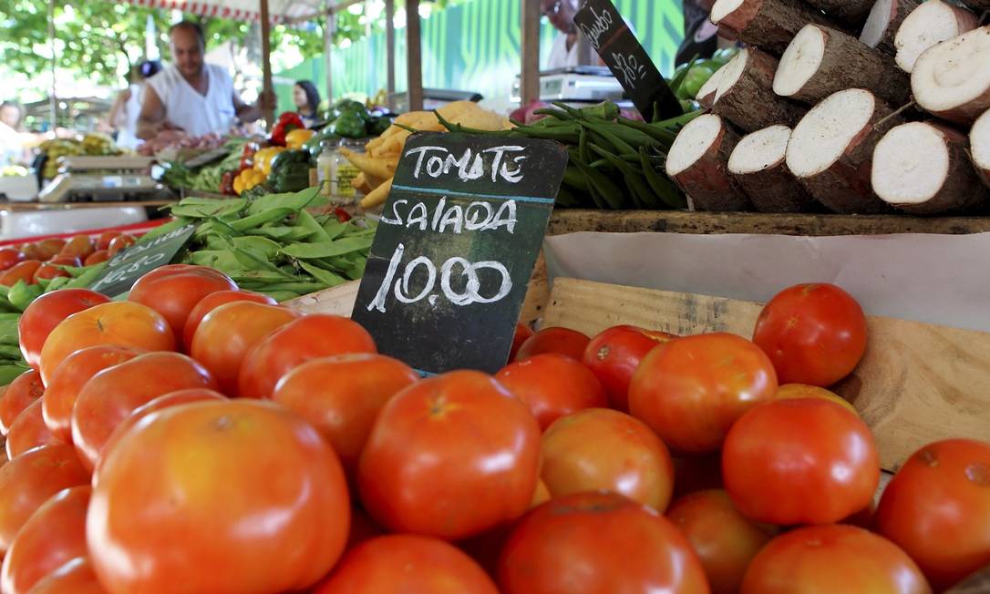 
Nas alturas: Preço do tomate subiu 9,99% na primeira quinzena de março. Em 12 meses, a alta chega a 105,89%
Foto: Gustavo Stephan / Gustavo Stephan/Agência O Globo