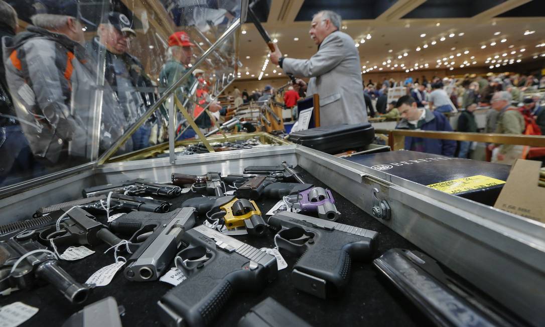 
Exposição de armas em NY: estado adota lei mais restritiva
Foto: Philip Kamrass / AP