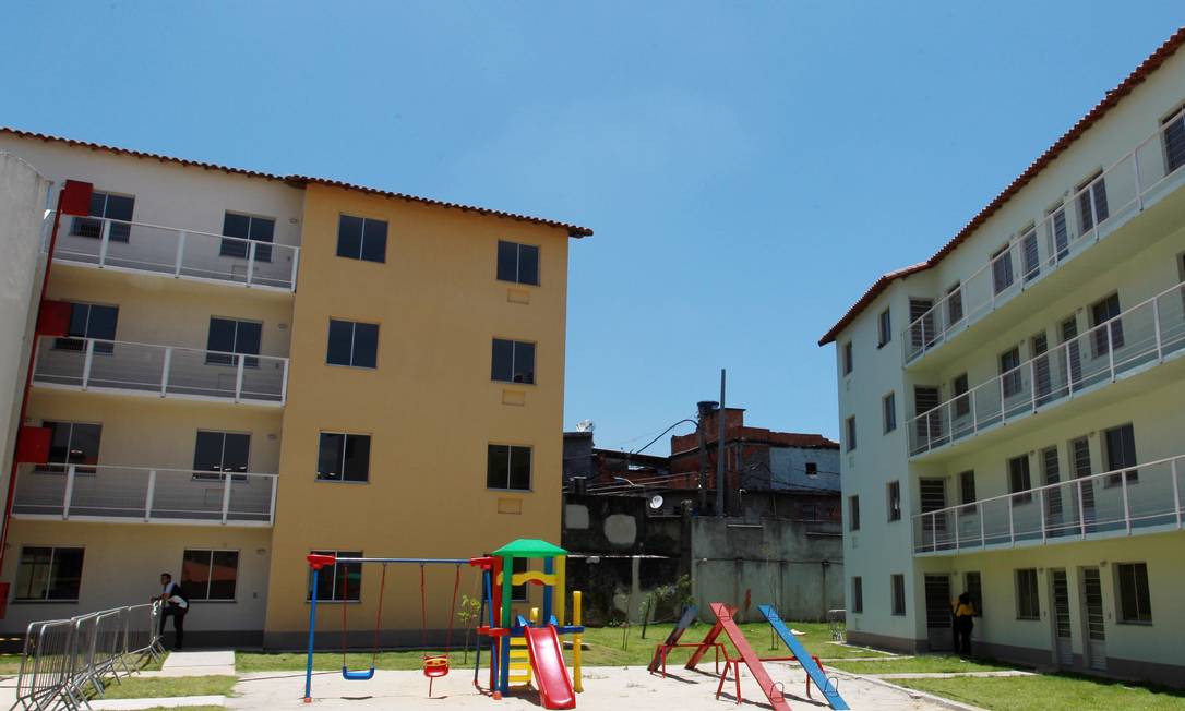 
Casas do Minha Casa, Minha Vida entregues na favela da Mangueira em dezembro, quando o programa superou a marca de um milhão de imóveis
Foto: Agência O Globo / Gabriel de Paiva