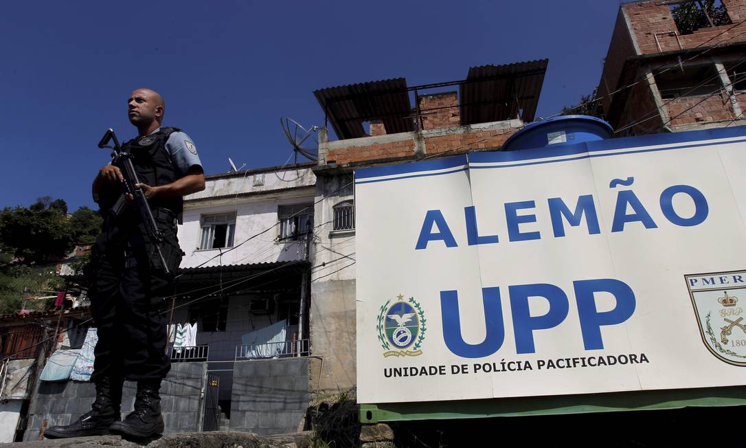 Comerciantes Da Alemão Estão Impedidos De Vender Para Policiais De Upp Diz Coronel Jornal O Globo