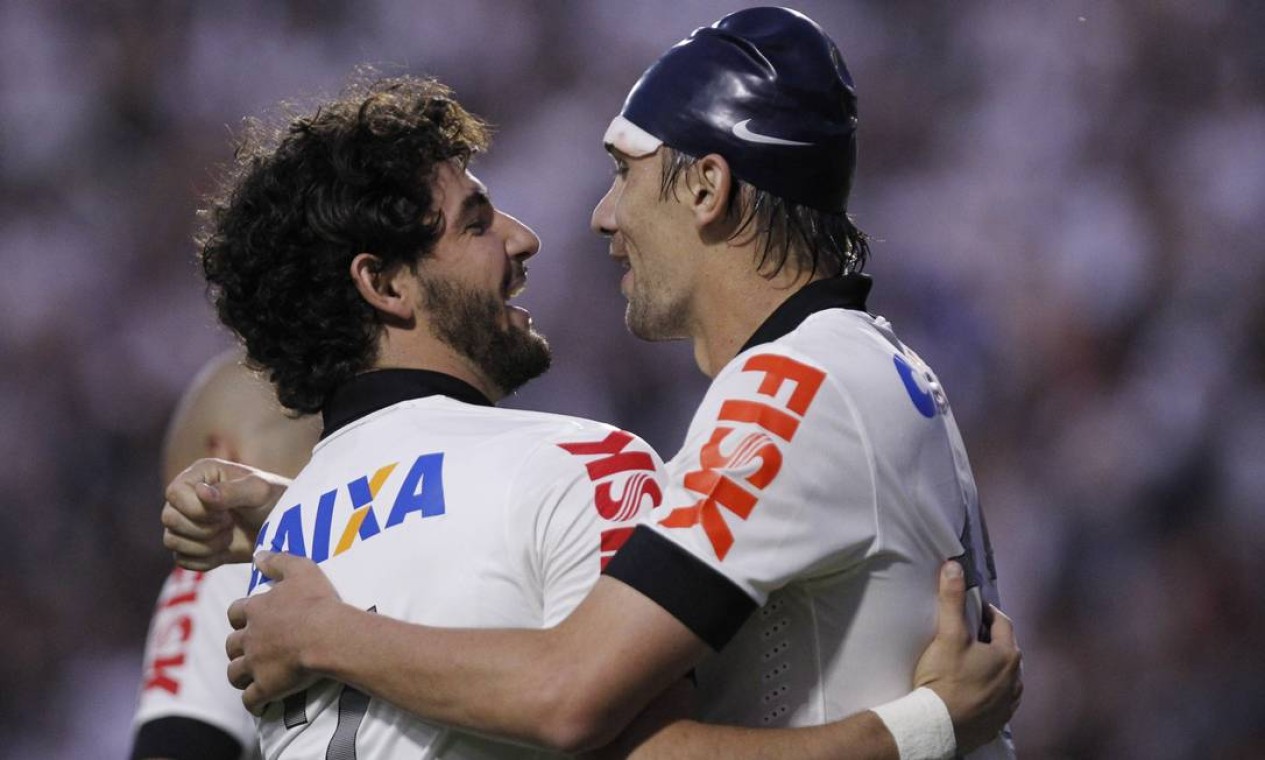 Corinthians vence e abre vantagem na final do Campeonato Paulista ...