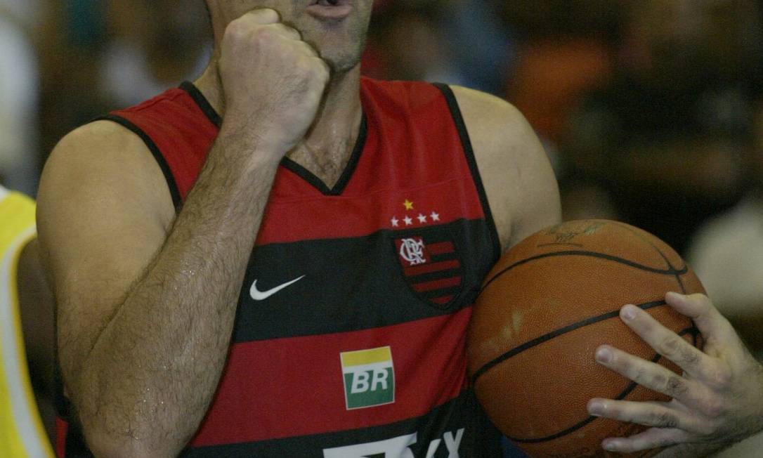 Oscar jogou no Flamengo de 1999 a 2003 Foto: Alexandre Cassiano / Alexandre Cassiano~/22-12-2002