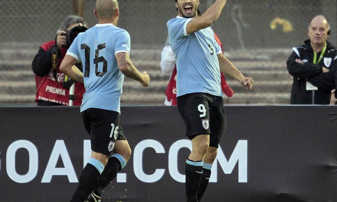 
Artilheiro. Suarez celebra o gol da vitória uruguaia
Foto: ANDRES STAPFF / REUTERS