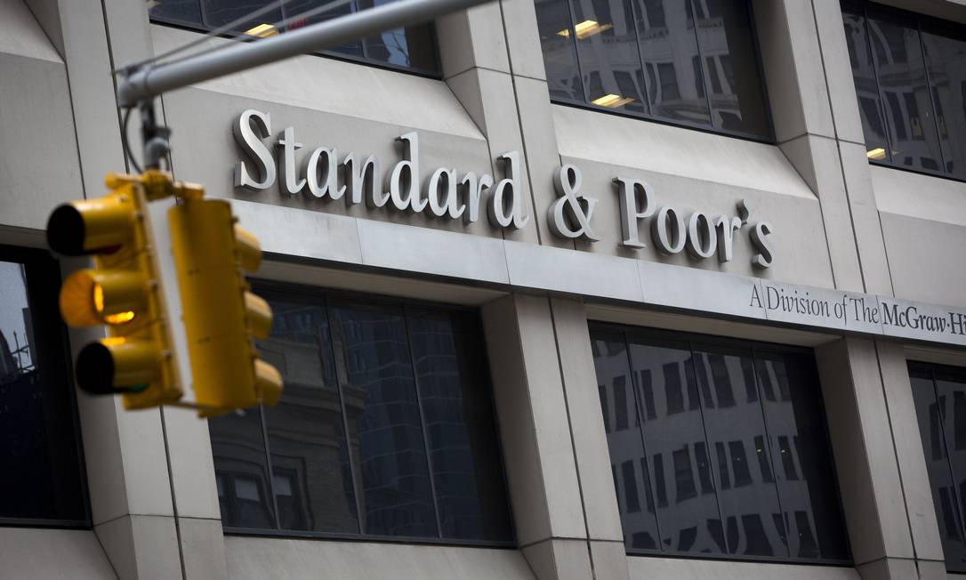 
Sede da Standard & Poor’s em Nova York: Banco do Brasil e Bradesco estão entre instituições citadas pela agência
Foto: Scott Eells/Bloomberg News
