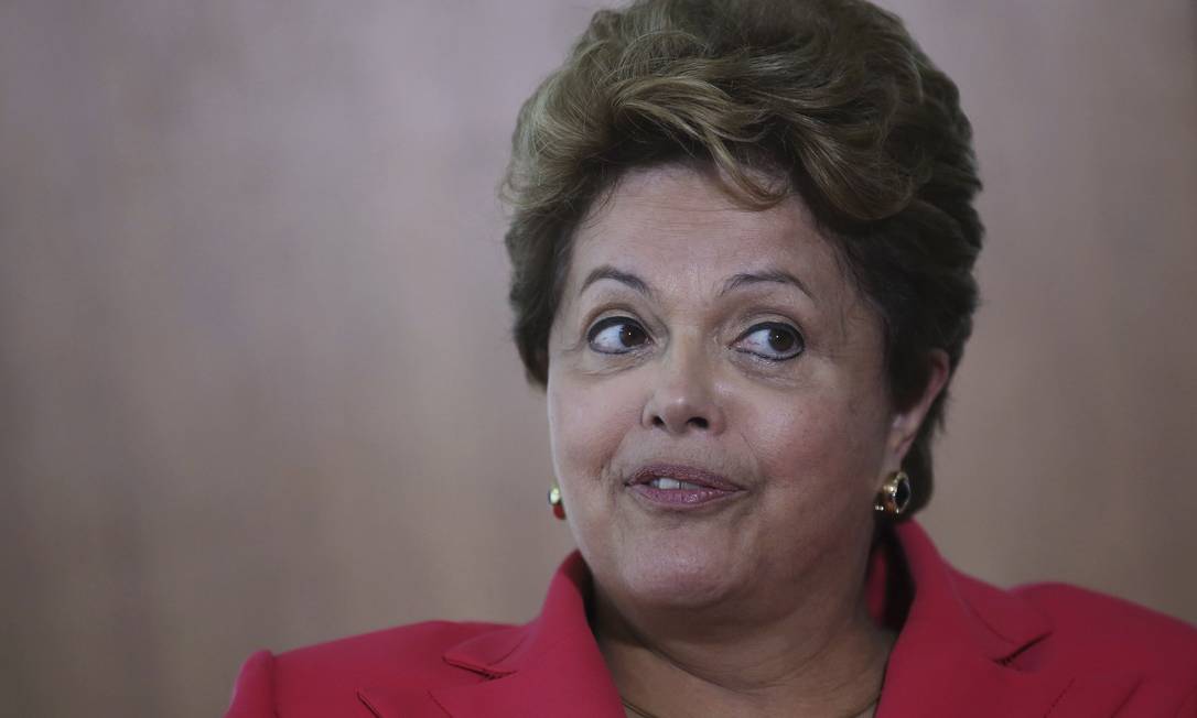 
Dilma durante evento no Palácio do Planalto nesta quinta-feira
Foto: UESLEI MARCELINO / REUTERS