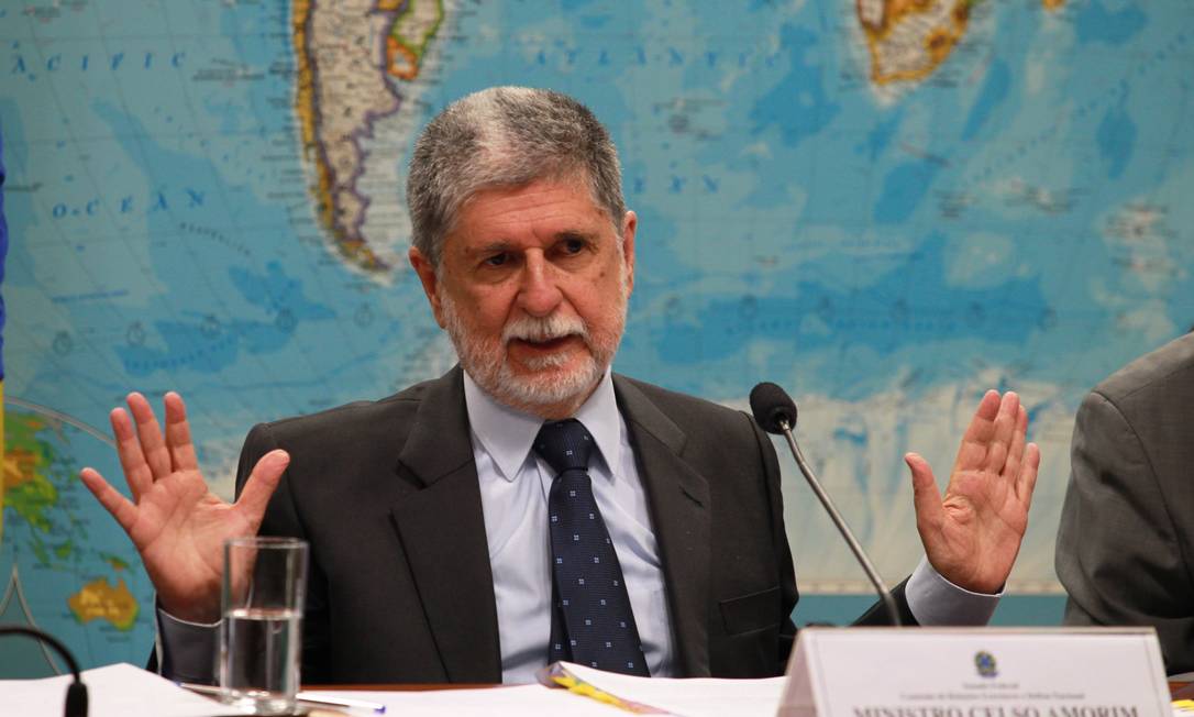 
O ministro da Defesa, Celso Amorim, na Comissão de Relações Exteriores: investimentos em defesa cibernética ocorrerão no segundo semestre
Foto: Ailton de Freitas / Ailton de Freitas/9-5-2013