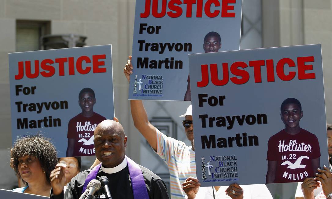 
Manifestantes protestam contra a absolvição de George Zimmerman pela morte de Trayvon Martin
Foto:
JOSE LUIS MAGANA
/
REUTERS

