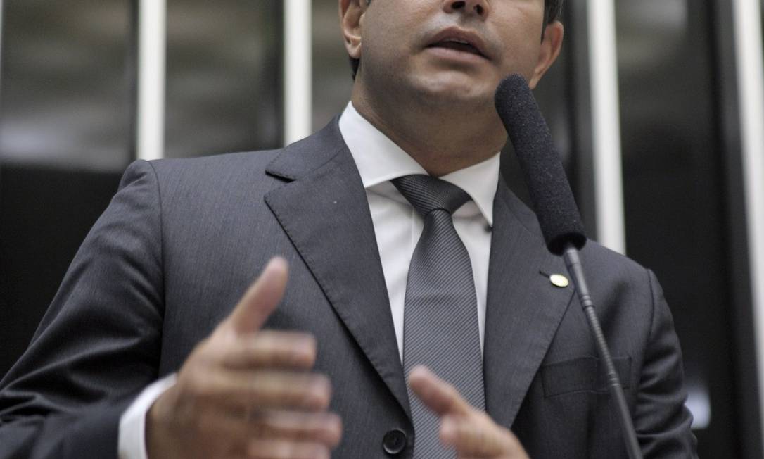 
Maurício Quintella: “Com as denúncias, não tem como o Congresso não fazer investigação séria”
Foto: Luiz Alves/Divulgação/14-02-2012