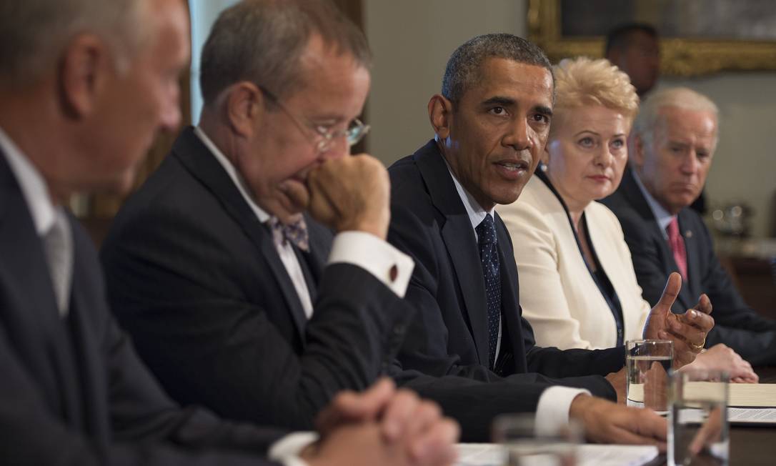 
Obama com os presidentes da Letônia, Lituânia e Estônia
Foto: JIM WATSON / AFP