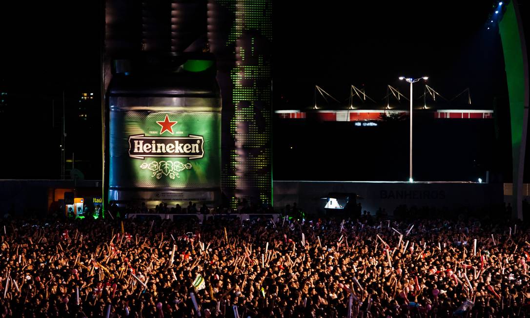 
Comparando o período anterior ao Rock in Rio 2011 e as semanas seguintes, a Heineken teve um aumento de conhecimento de marca de 58%, aponta a Millward Brown. Empresa vai investir 53% mais na edição 2013 do festival, cerca de R$ 23 milhões
Foto: Divulgação