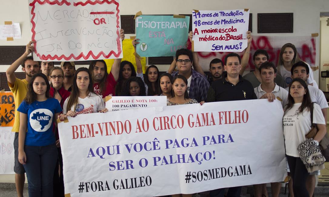 
Alunos durante a ocupação da reitoria da Universidade Gama Filho, em Piedade
Foto: Paula Giolito