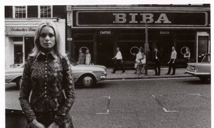 Eleanor Powell, gerente da Biba, boutique londrina que marcou a década de 1960 e 1970 Foto: The Biba Experience