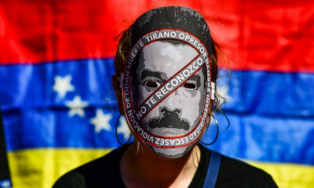 Protesto em Buenos Aires contra o presidente da Venezuela Nicolás Maduro Foto: RONALDO SCHEMIDT / AFP