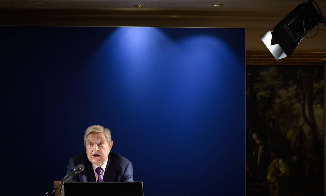 O bilionário e filantropo George Soros concede discurso no Fórum Econômico Mundial em Davos Foto: FABRICE COFFRINI / AFP