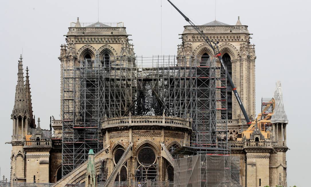 Catedral de Notre-Dame é restaurada após incêndio que destruiu pináculo e parte do teto Foto: GONZALO FUENTES 23-04-2019 / REUTERS