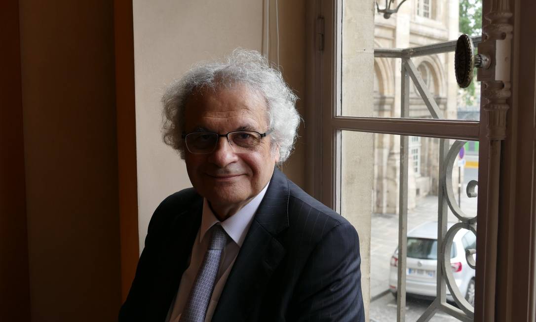 O escritor libanês Amin Maalouf, autor do recém-lançado 'O naufrágio das civilizações' Foto: Divulgação