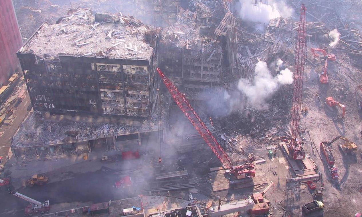 Um grupo de arquivistas em Nova York teve acesso, por acaso, a uma coleção de fotos inéditas da destruição provocada depois dos ataques terroristas de 11 de setembro de 2001 Foto: JASON SCOTT/TEXTFILES