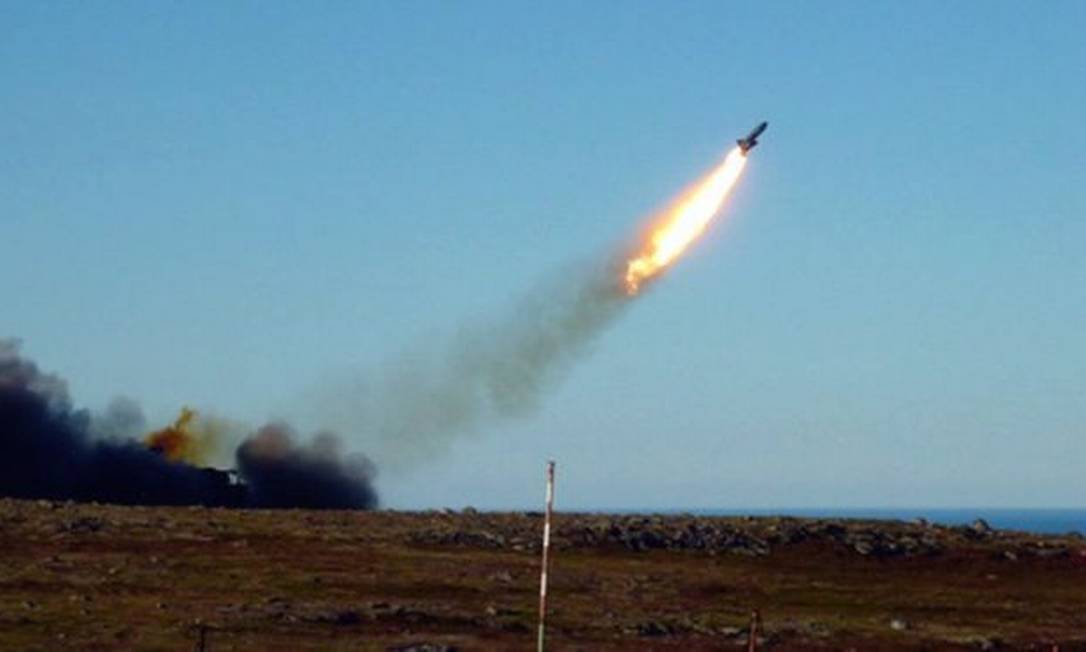 Um míssil de cruzeiro da Rússia Foto: Reprodução / Ministério da Defesa da Rússia
