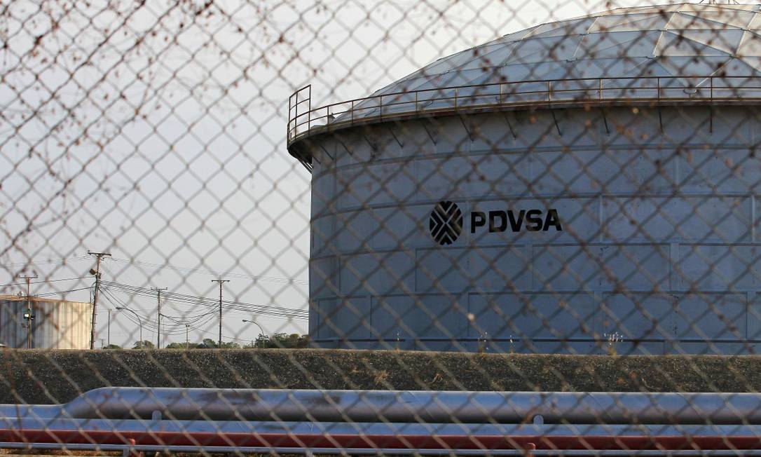 Tanque de petróleo da empresa estatal venezuelana PDVSA Foto: Isaac Urrutia / REUTERS 29-1-19