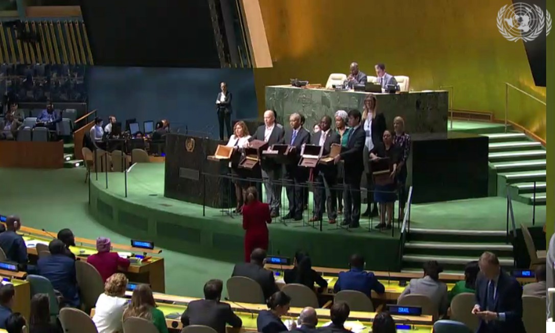 Os votos da eleição para o Conselho de Direitos Humanos da ONU são coletados na Assembleia Geral em Nova York Foto: Reprodução UNTV