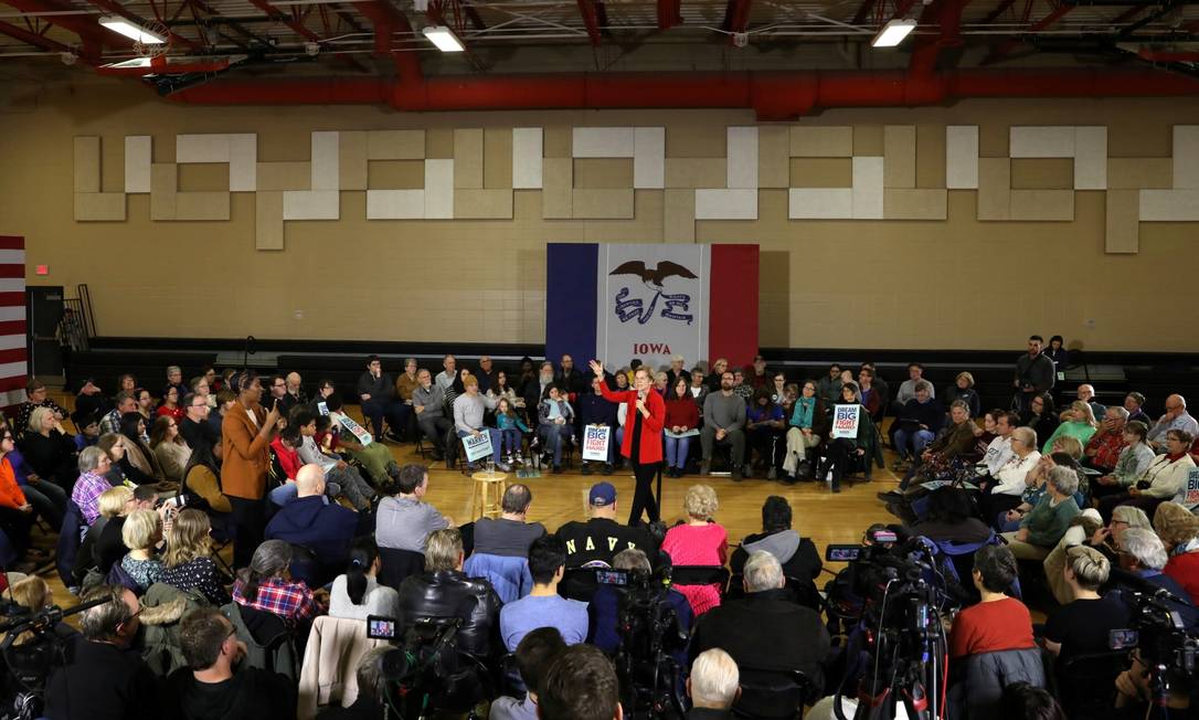 A candidata a presidente dos EUA Elizabeth Warren em um evento em Ottumwa, Iowa Foto: BRENNA NORMAN / REUTERS 15-12-19