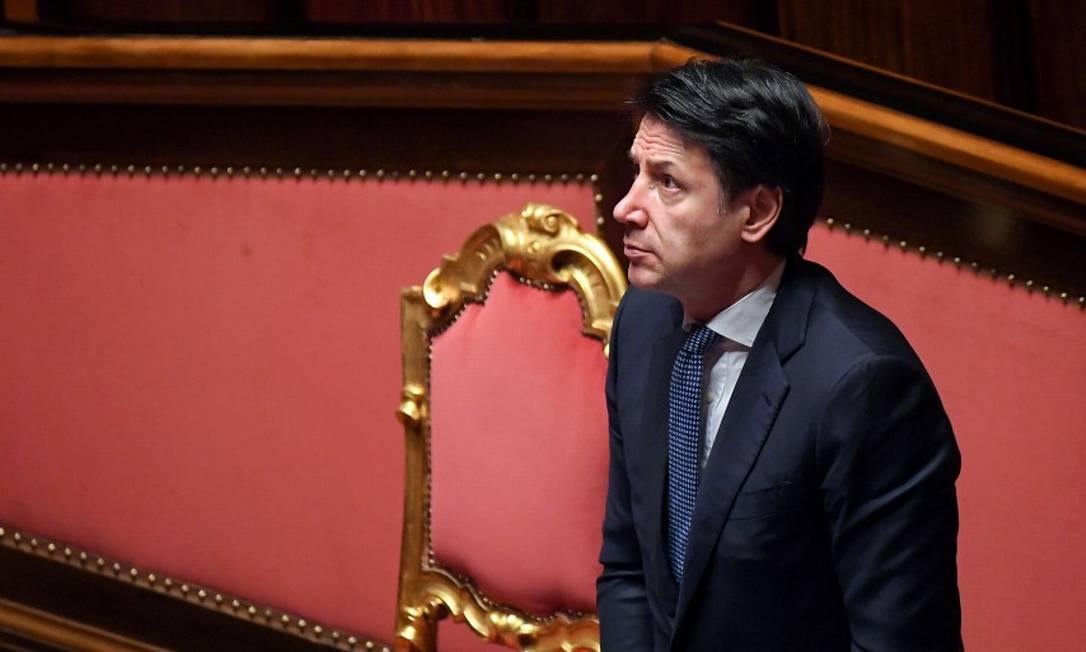 O primeiro-ministro italiano, Giuseppe Conte, em sessão no Senado em 26 de março sobre o novo coronavírus Foto: Alberto Lingria / REUTERS