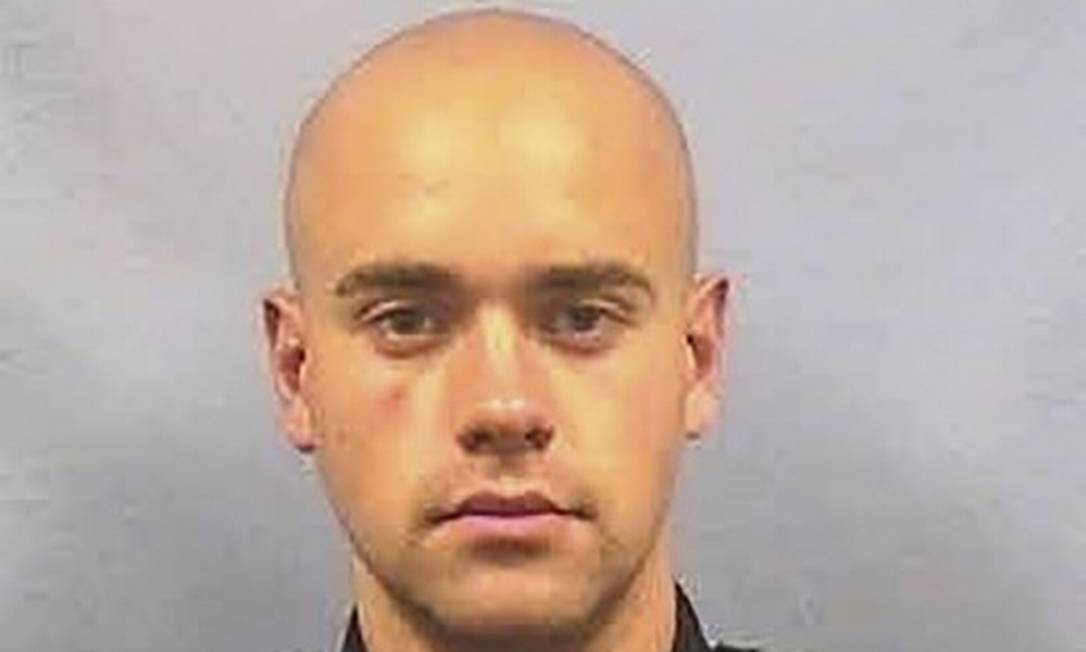 Garret Rolfe, policial de Atlanta formalmente acusado de assassinato pela morte de Rayshard Brooks Foto: HANDOUT / AFP
