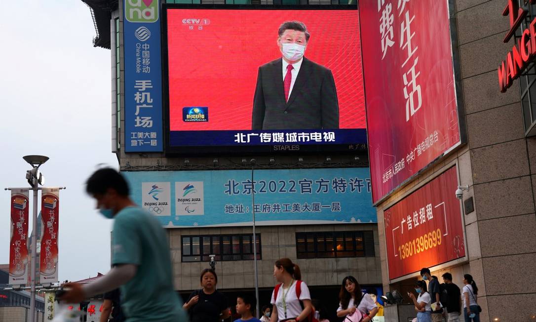 Imagem do presidente da China, Xi Jinping, em uma área comercial de Pequim Foto: TINGSHU WANG / REUTERS