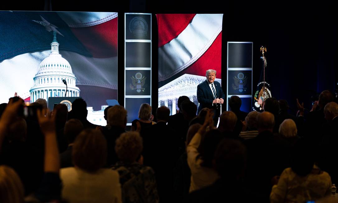O presidente americano em um evento no Conselho de Política Nacional na sexta-feira em Arlington, Virgínia Foto: ANNA MONEYMAKER / NYT