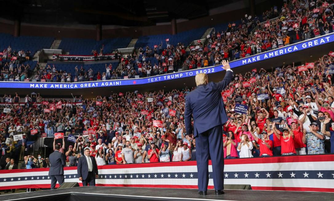 O presidente dos Estados Unidos, Donald Trump, em um comício em Oklahoma em junho Foto: LEAH MILLIS / Reuters
