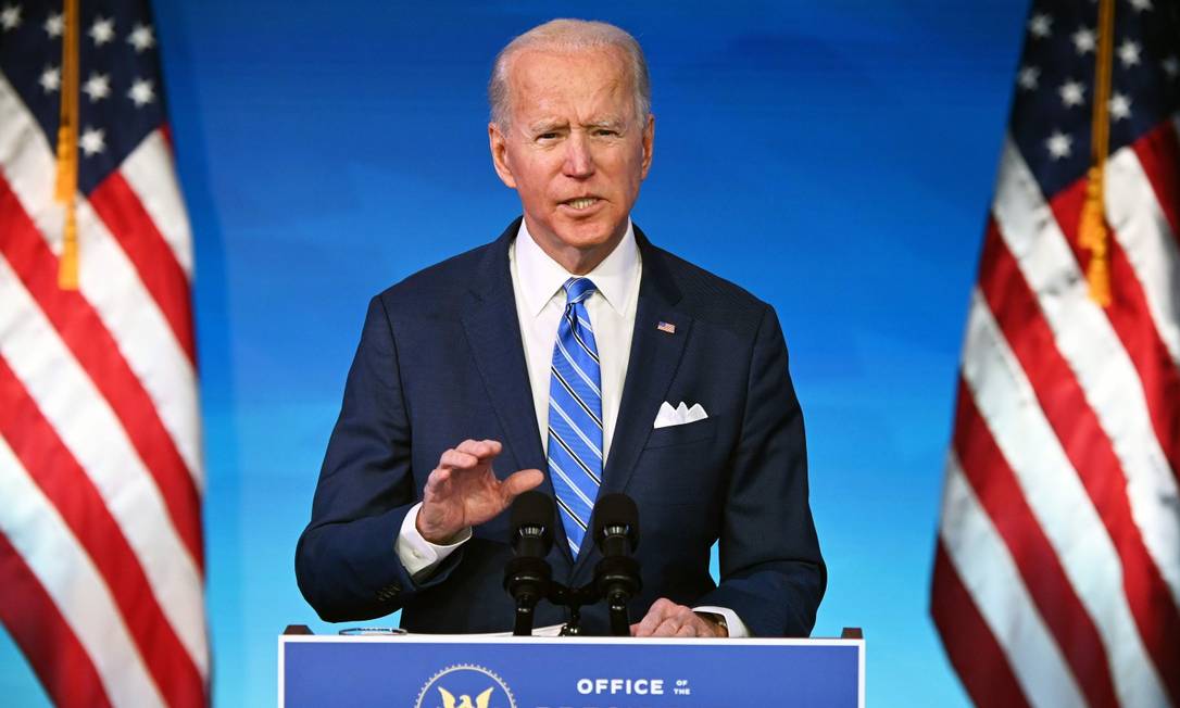 O presidente eleito americano, Joe Biden, apresenta o pacote de estímulo econômico em Wilmington, Delaware, nesta quinta-feira Foto: JIM WATSON / AFP