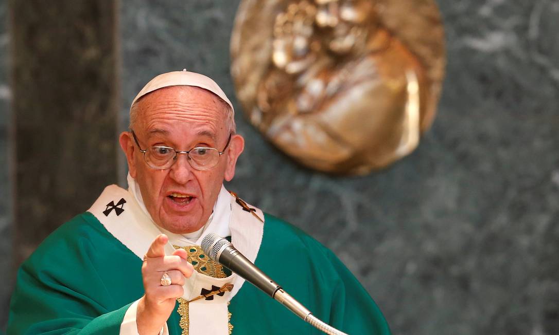 Laudato Si foi a primeira Encíclica social do Papa Francisco Foto: REMO CASILLI / Reuters