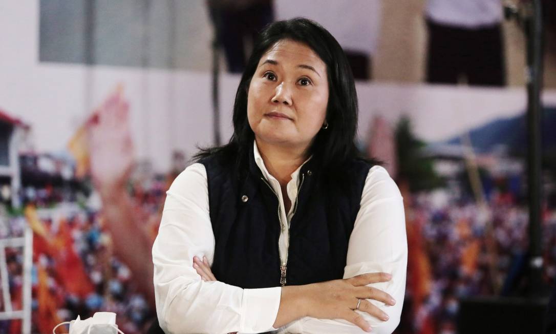 A candidata presidencial Keiko Fujimori em uma entrevista coletiva na noite desta segunda-feira Foto: STRINGER / REUTERS
