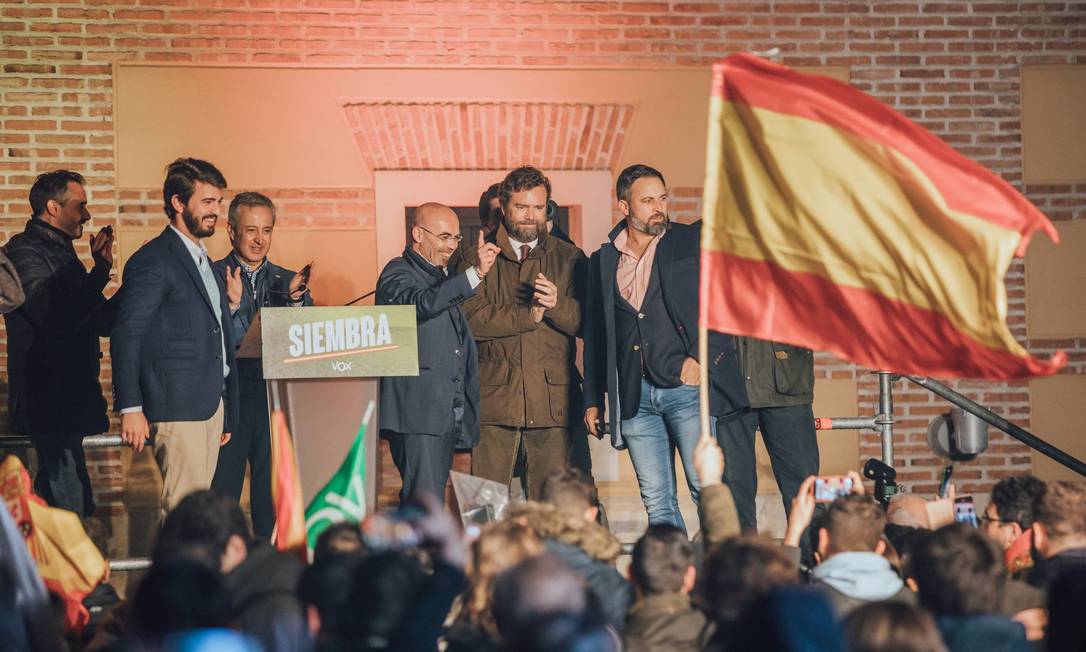 Líderes do Vox em comício para celebrar o resultado das eleições regionais de Castilla y León Foto: Reprodução