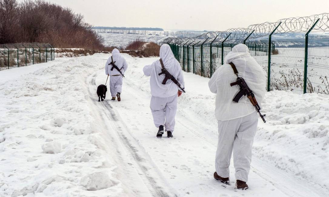 Guardas de fronteira da Ucrânia Foto: SERGEY BOBOK / AFP 16-2-22