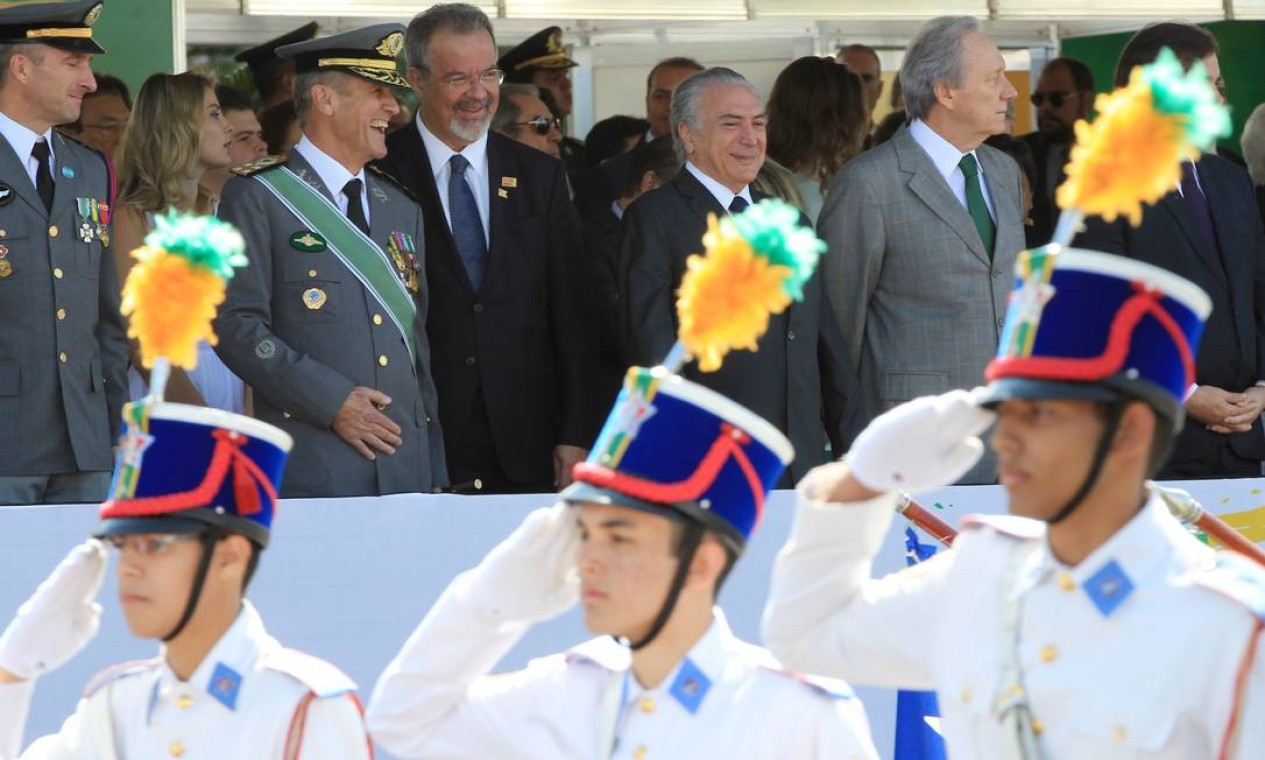 Michel Temer resolveu não usar a faixa presidencial em seu primeiro evento aberto desde a posse, em 31 de agosto Foto: Ailton Freitas / Agência O Globo