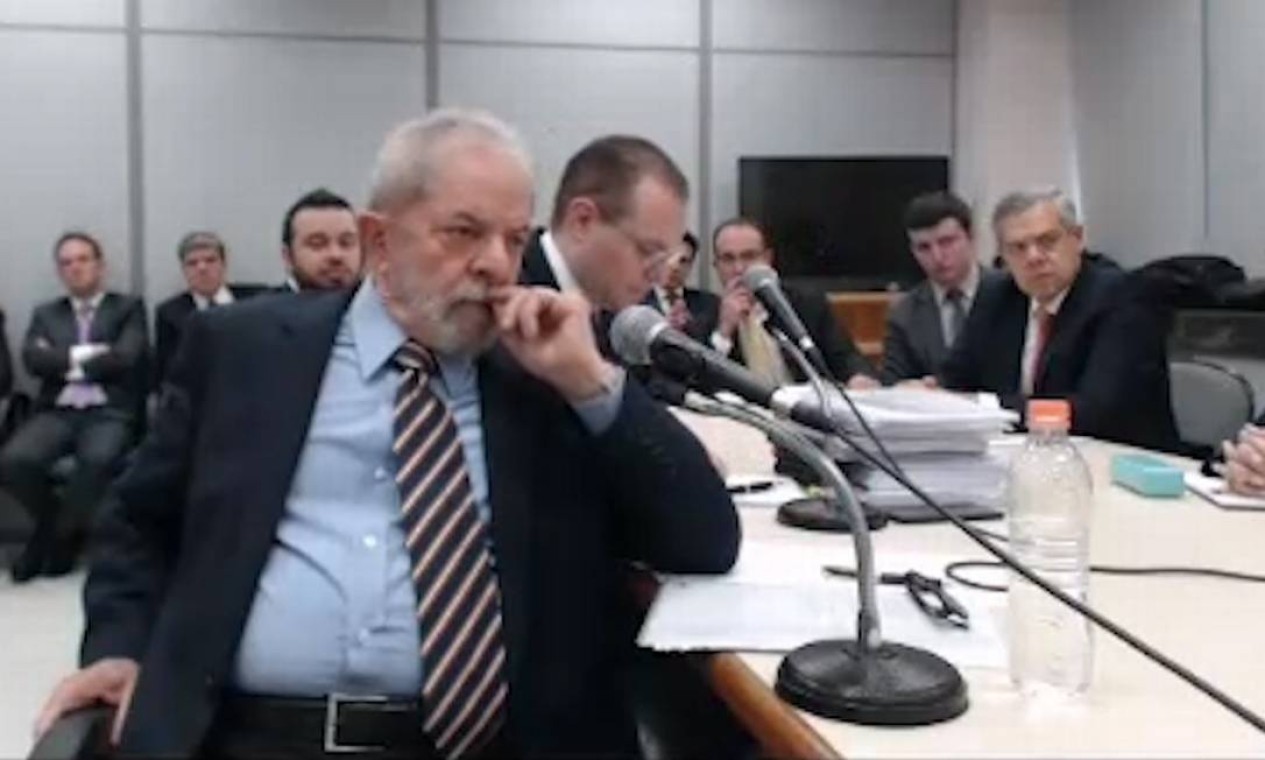 Também em depoimento, ex-presidente Lula reage às acusações de Palocci: acusa o ex-ministro de mentir e de ser "frio e calculista" Foto: Reprodução