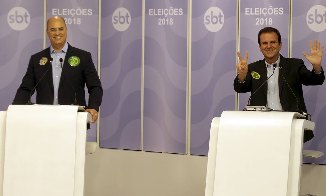 Debate entre os candidatos ao governo do estado do Rio de Janeiro, Wilson Witzel (PSC) e Eduardo Paes (DEM) Foto: Marcelo Theobald / Agência O Globo