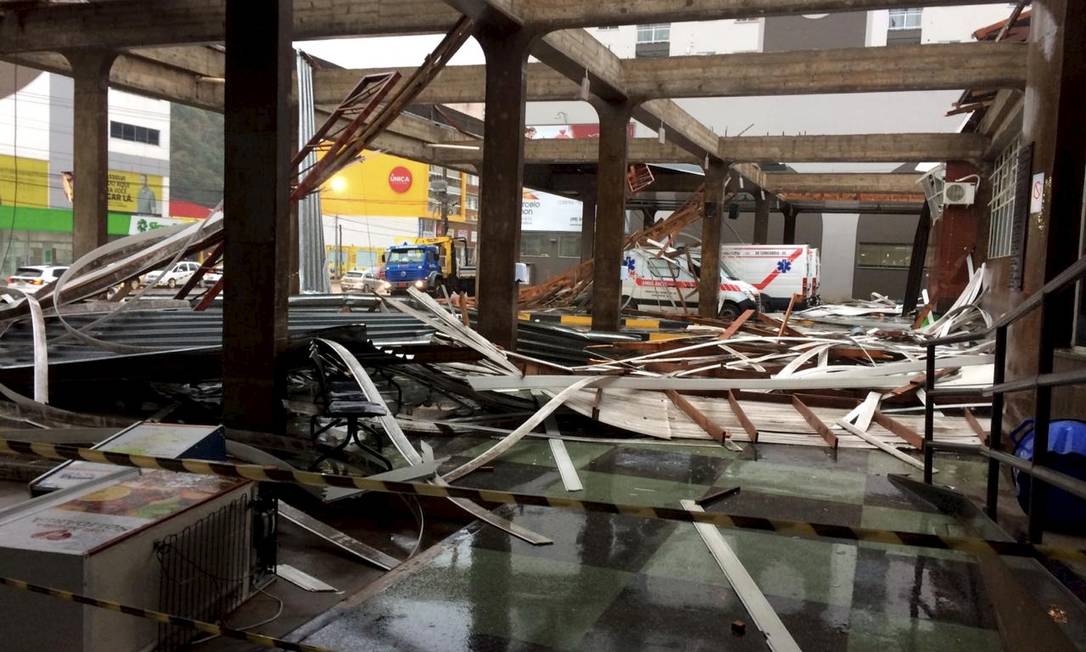 Ciclone bomba causou estragos em Concórdia e outras cidades de Santa Catarina na terça-feira Foto: Agência O Globo