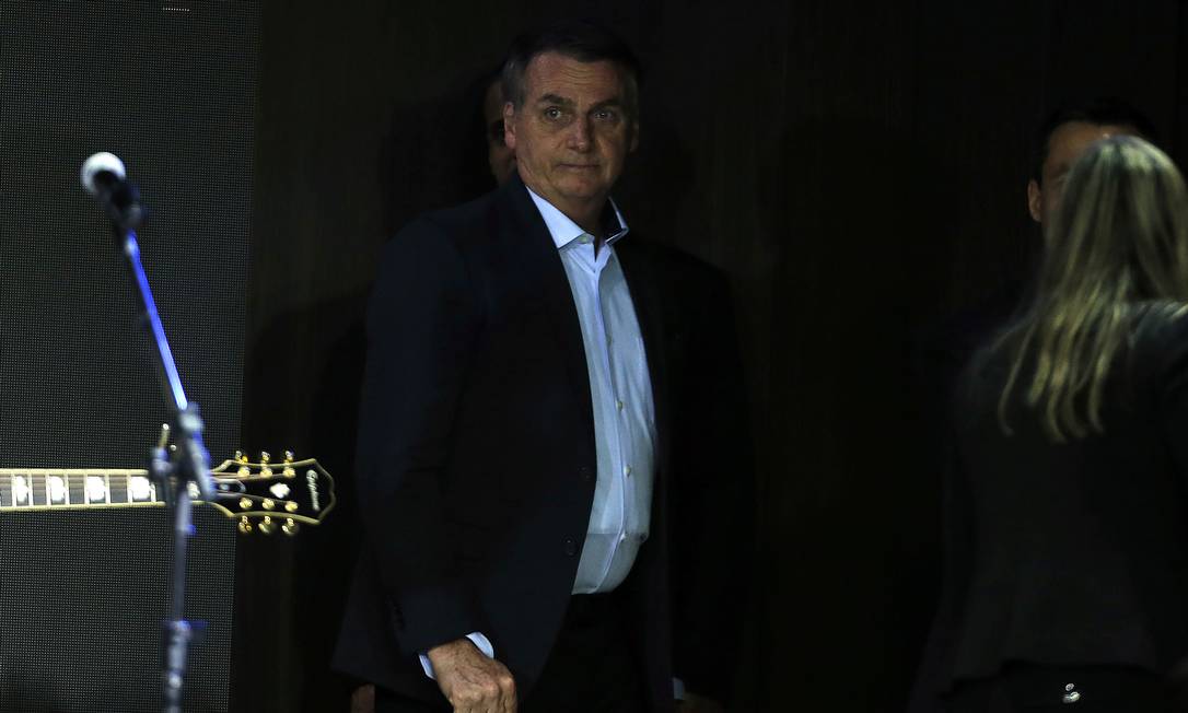  Presidente Jair Bolsonaro participa ( de colete à prova de balas), do culto na Igreja Apostólica Fonte da Vida
Foto: Jorge William / Agência O Globo