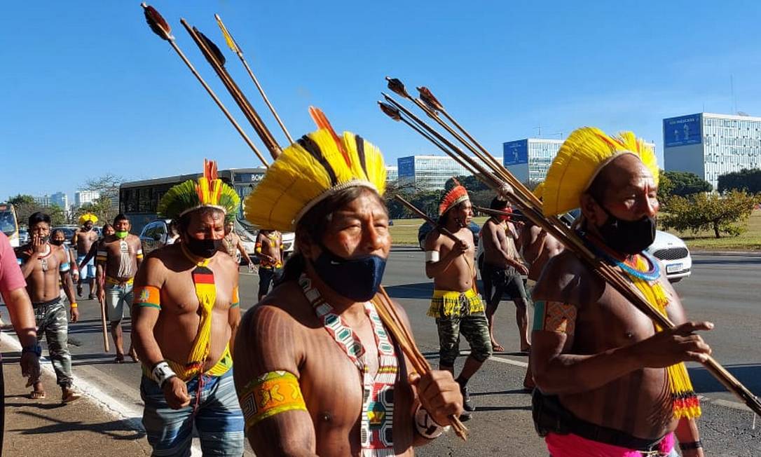 Objetivo dos grupos é lutar contra o projeto que pode facilitar a exploração de recursos naturais em terras indígenas Foto: Divulgação