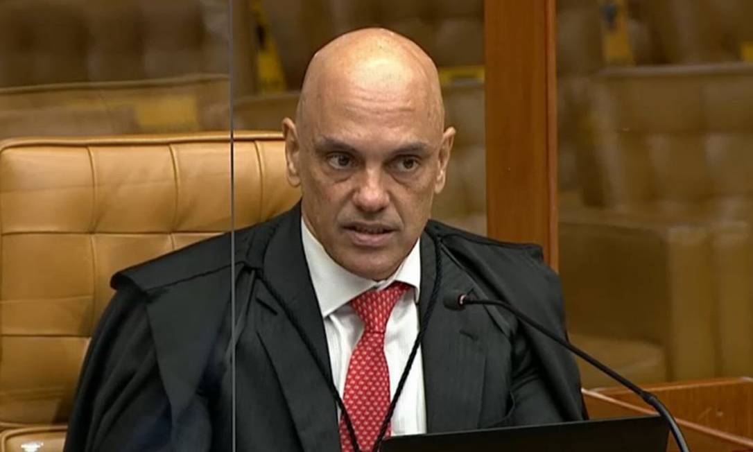 Moraes envia a Aras notícia-crime contra Bolsonaro por ausência em  depoimento - Jornal O Globo
