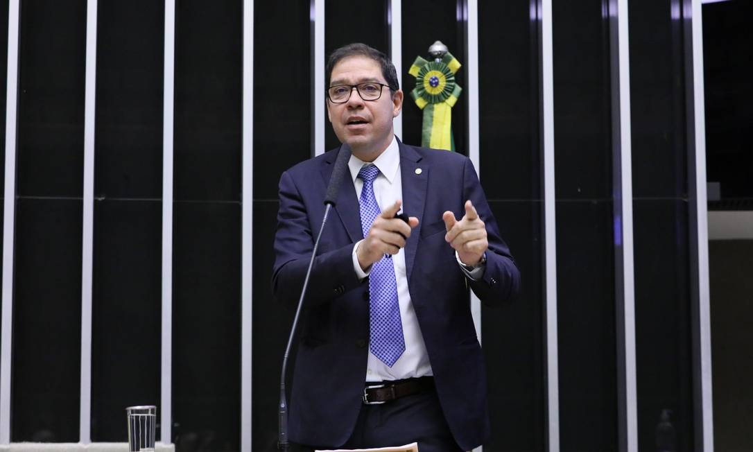 Agenda. Altineu discursa em plenário: posições contrárias a projetos prioritários do governo, caso do voto impresso Foto: Cleia Viana / Câmara dos Deputados / 07-10-2021