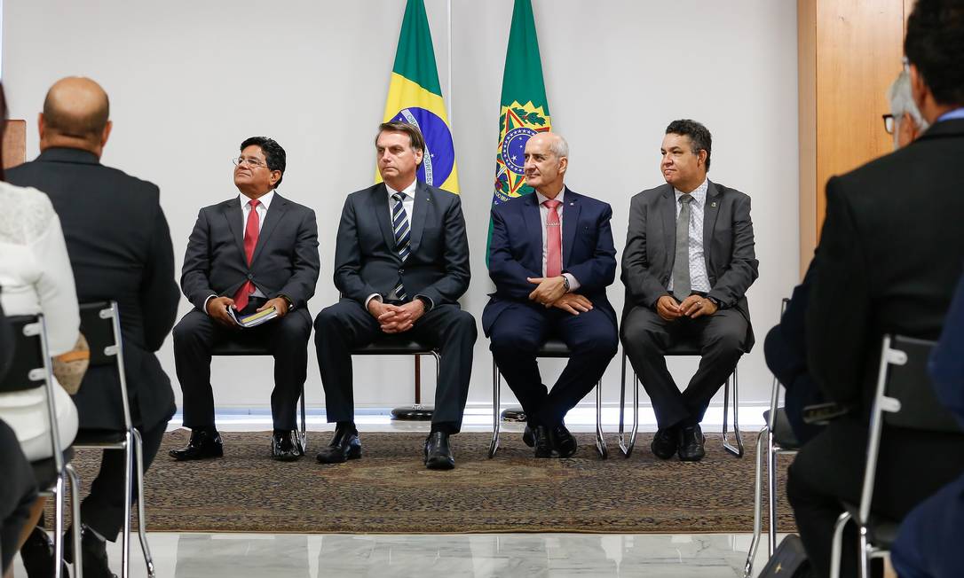 O pastor Gilmar Santos ao lado do presidente Jair Bolsonaro durante evento em 2019 Foto: Carolina Antunes / Presidência