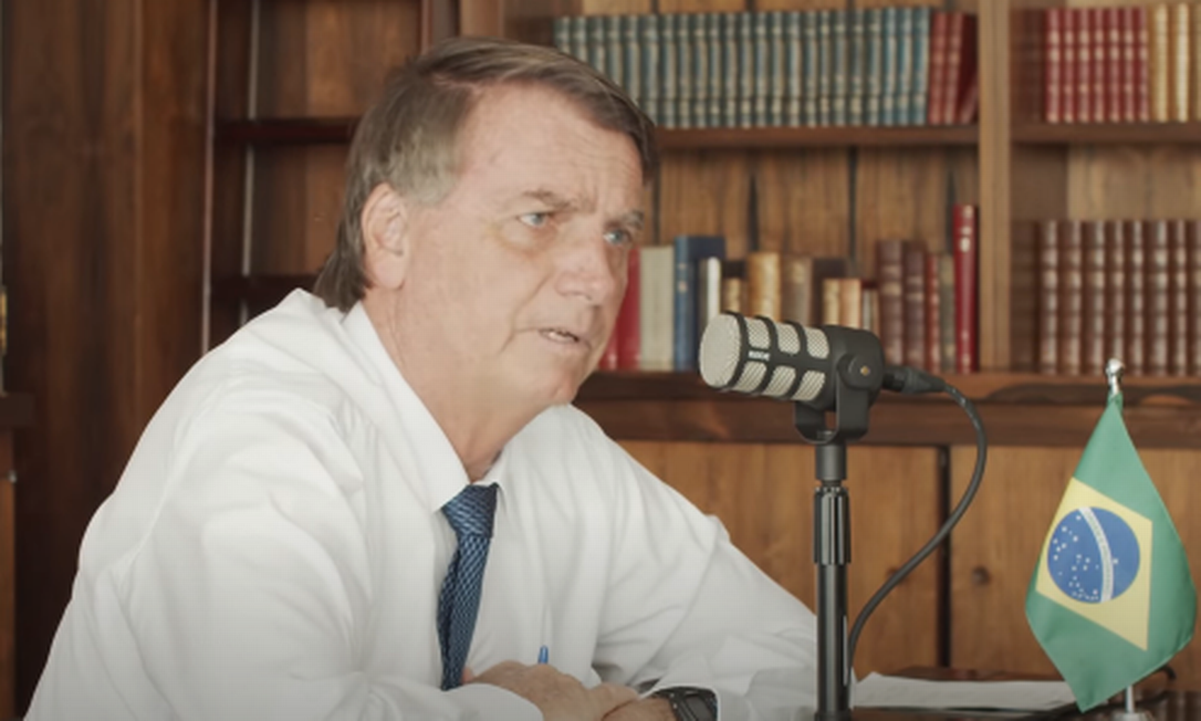 O presidente Jair Bolsonaro em entrevista ao 'Irmãos Dias Podcast' Foto: Reprodução 