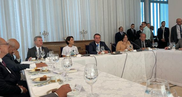 Pe&ccedil;o a Deus que o proteja', diz Bolsonaro sobre filho Jair Renan,  investigado pela PF - Jornal O Globo